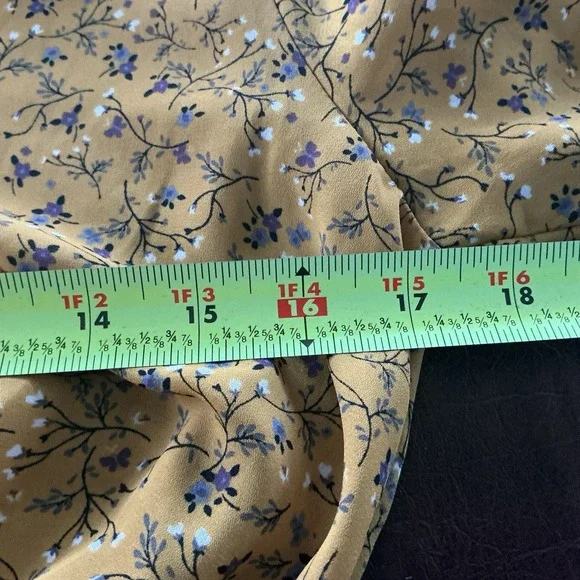 Sienna Sky Floral Peplum Top Elastic Waist Faux Wrap Short Sleeve Boho Small - Picture 5 of 9